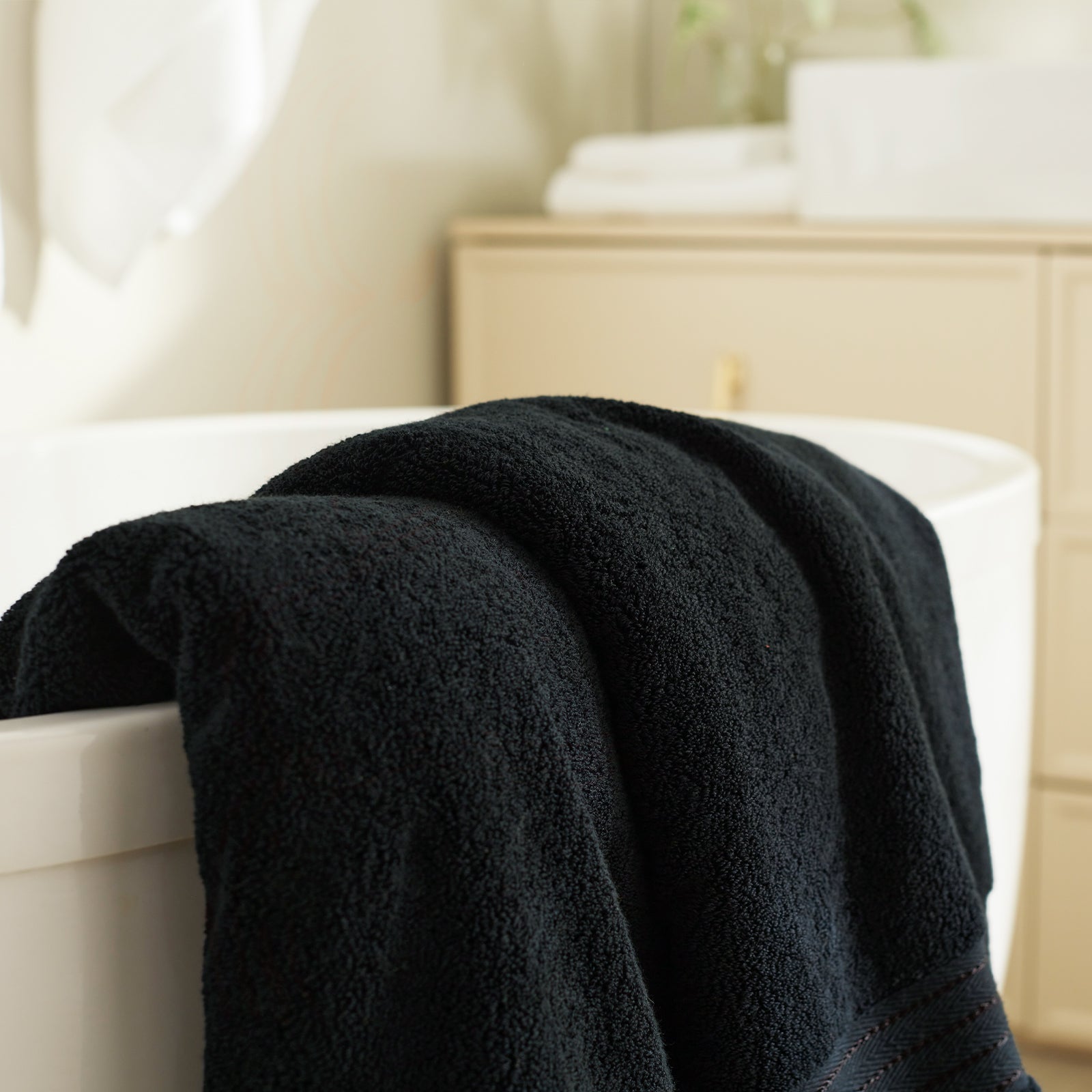 Black 4 Piece Luxury Bath Towels